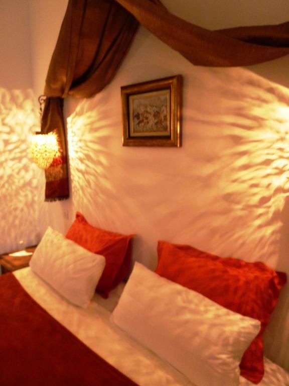 فندق رياض فيفا مراكش المظهر الخارجي الصورة A Moroccan lamp