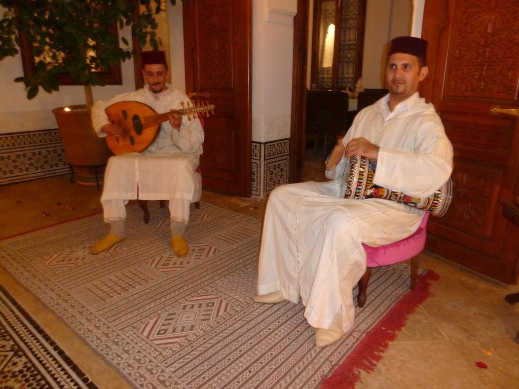 فندق رياض فيفا مراكش المظهر الخارجي الصورة Gnaou musicians in Marrakech